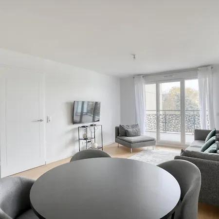 C Est Votre Maison Apartment Rueil-Malmaison
